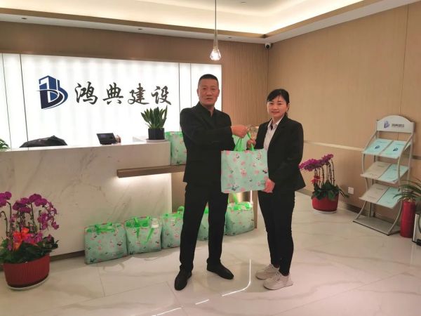 【妇女节快乐】致每一个她！